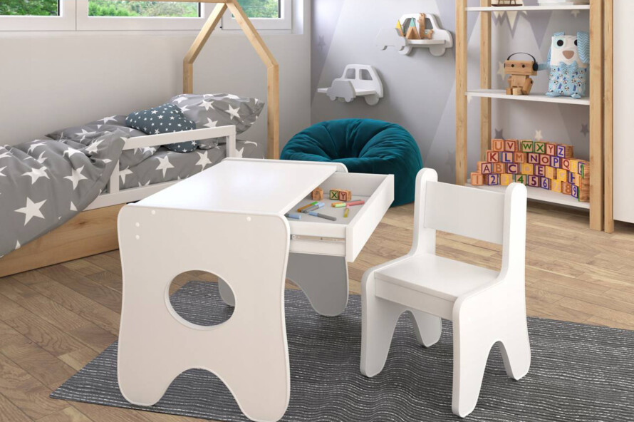 Комплект детский столик и стульчик