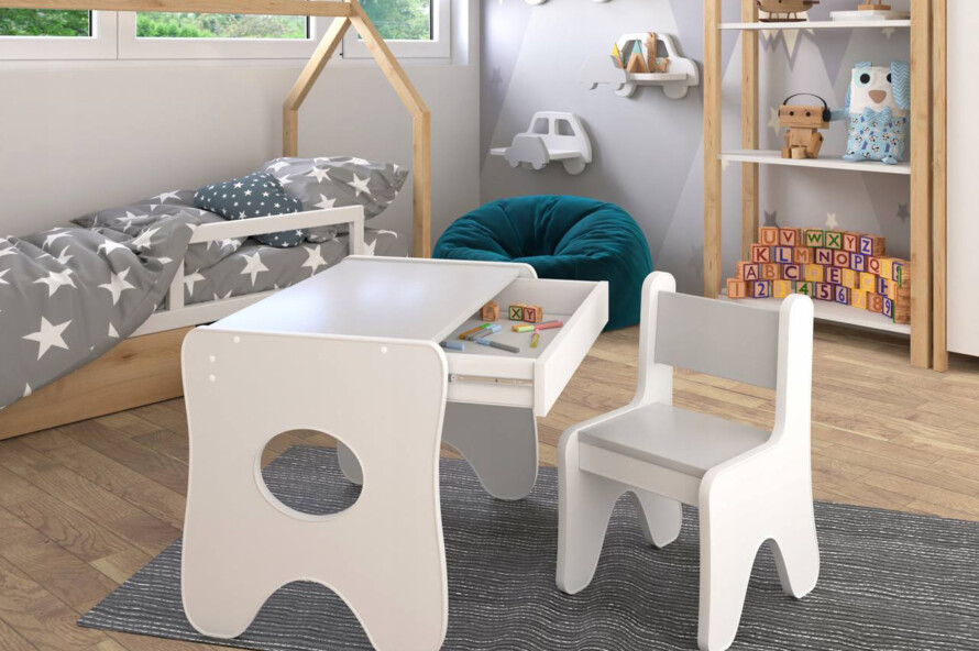 Комплект детский столик и стульчик