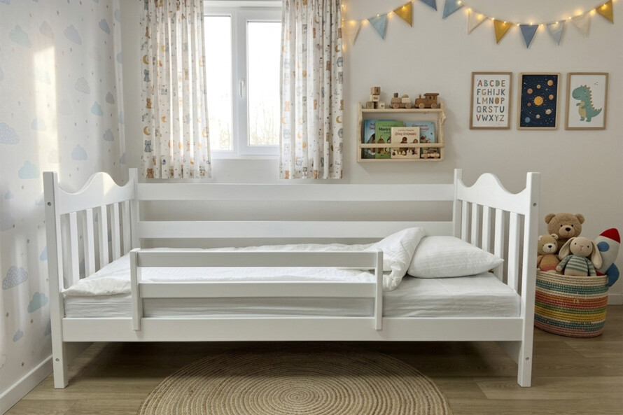 Дитяче ліжко з бортиком Аврора (бук) Колір RAL