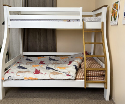 Кровать двухъярусная трехместная Аляска Цвет RAL