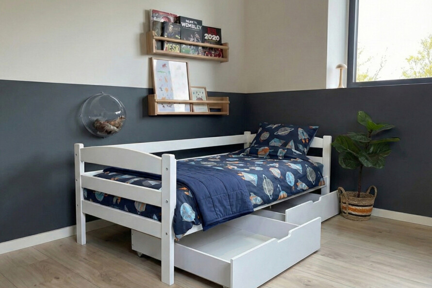 Дитяче ліжко з бортиком Лілу (бук) Білий