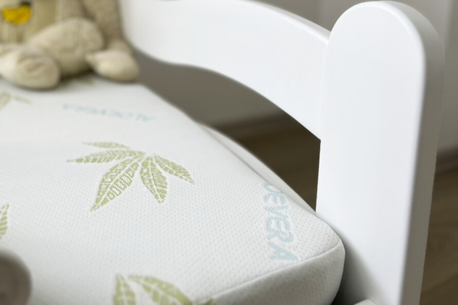 Дитяче ліжко з дерева Злата (бук) Білий