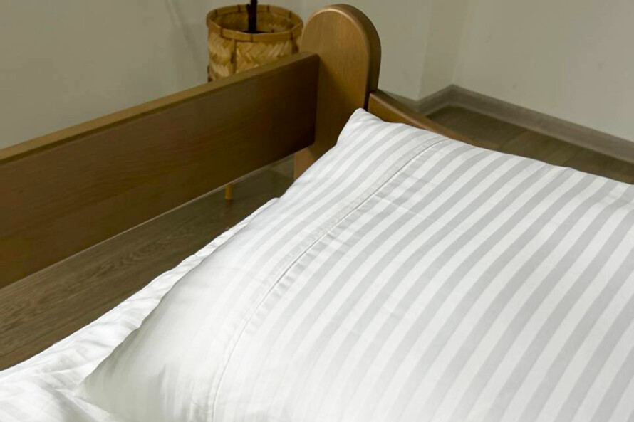 Ліжко дитяче з дерева Злата (бук) Горіх Світлий