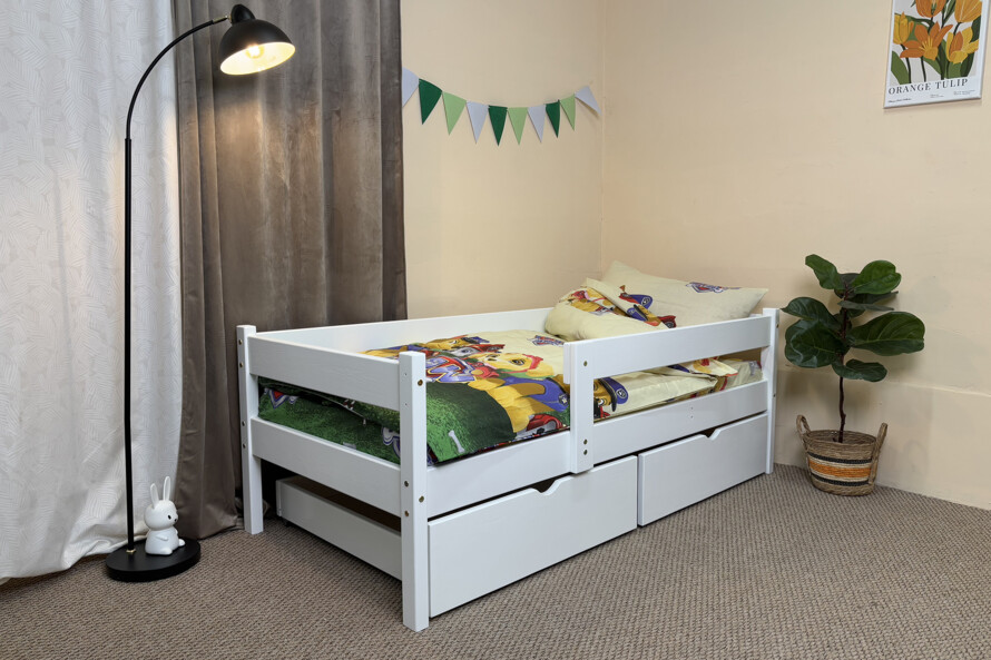 Дитяче ліжко з матрацом, бортиком та шухлядами Тотошка біле