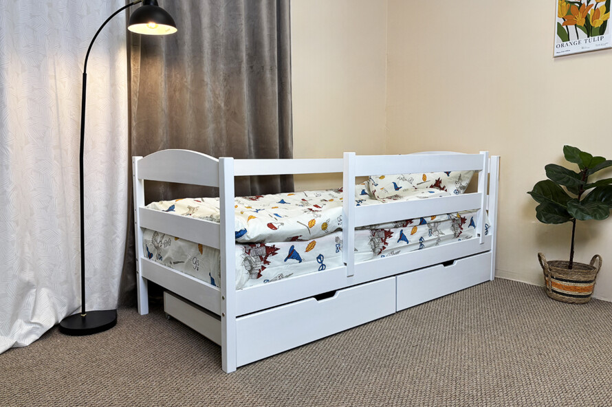 Дитяче ліжко з дерева Кіра комплект з бортиком і ящиком 