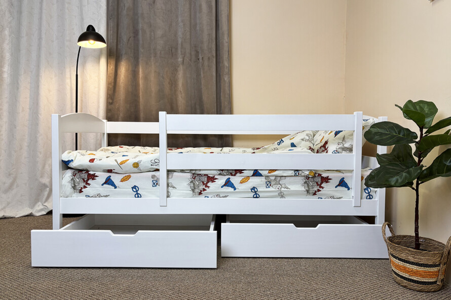 Дитяче ліжко з дерева Кіра комплект з бортиком і ящиком 