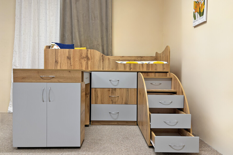 Кровать Комод Тахо со столом Цвет Тахо / Серый