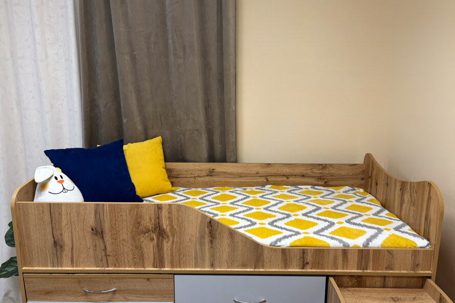 Кровать Комод Тахо со столом Цвет Тахо / Серый