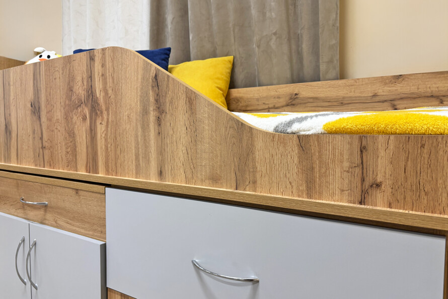 Кровать Комод Тахо со столом Цвет Тахо / Серый