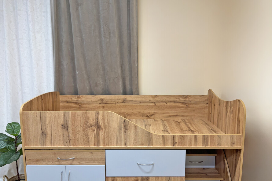 Кровать Комод Тахо со столом Цвет Тахо / Серый