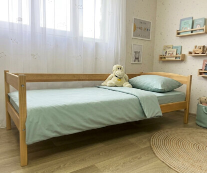 Дитяче ліжко з бортиком Мартель (бук) Тонований