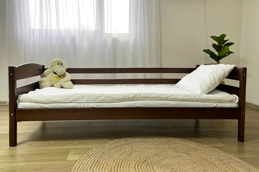 Дитяче ліжко з дерева Хьюго (бук) Тонований