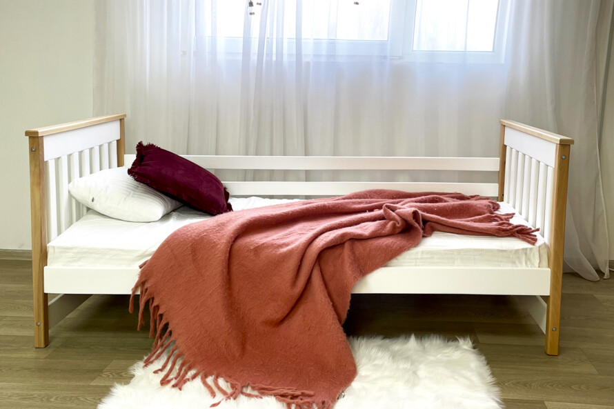 Ліжко дитяче з дерева Адель (бук) Колір RAL