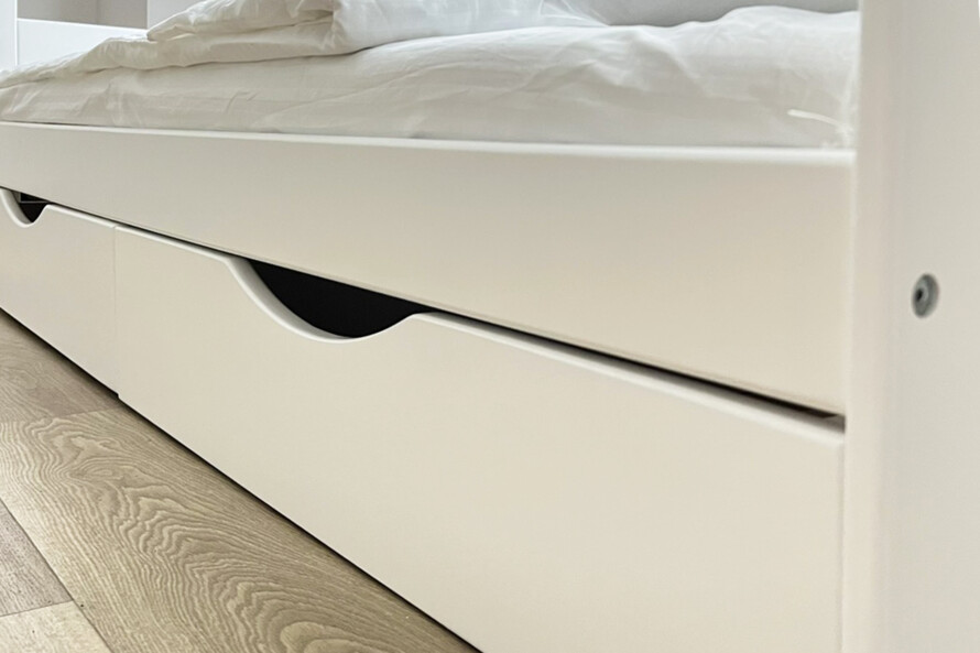 Дитяче ліжко з бортиком Вінні (бук) Колір RAL